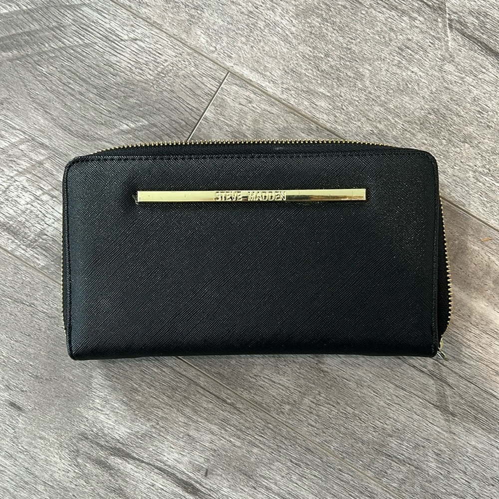 Steve Madden wallet